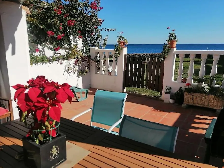 Beach House Estepona Tatil Evi